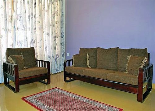 Bougainvillea Guest House 칸돌림 외부 사진