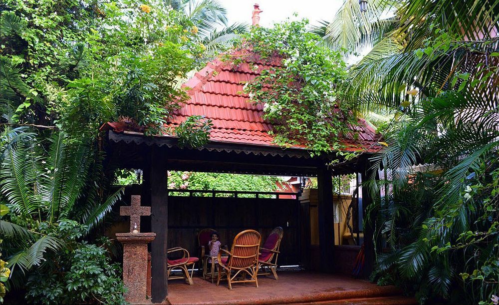 Bougainvillea Guest House 칸돌림 외부 사진
