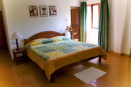 Bougainvillea Guest House 칸돌림 외부 사진